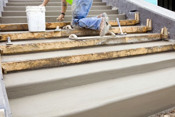 Concrete Steps Pouring in Mansfield