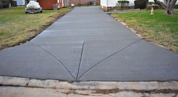 Apron Pouring in Mansfield